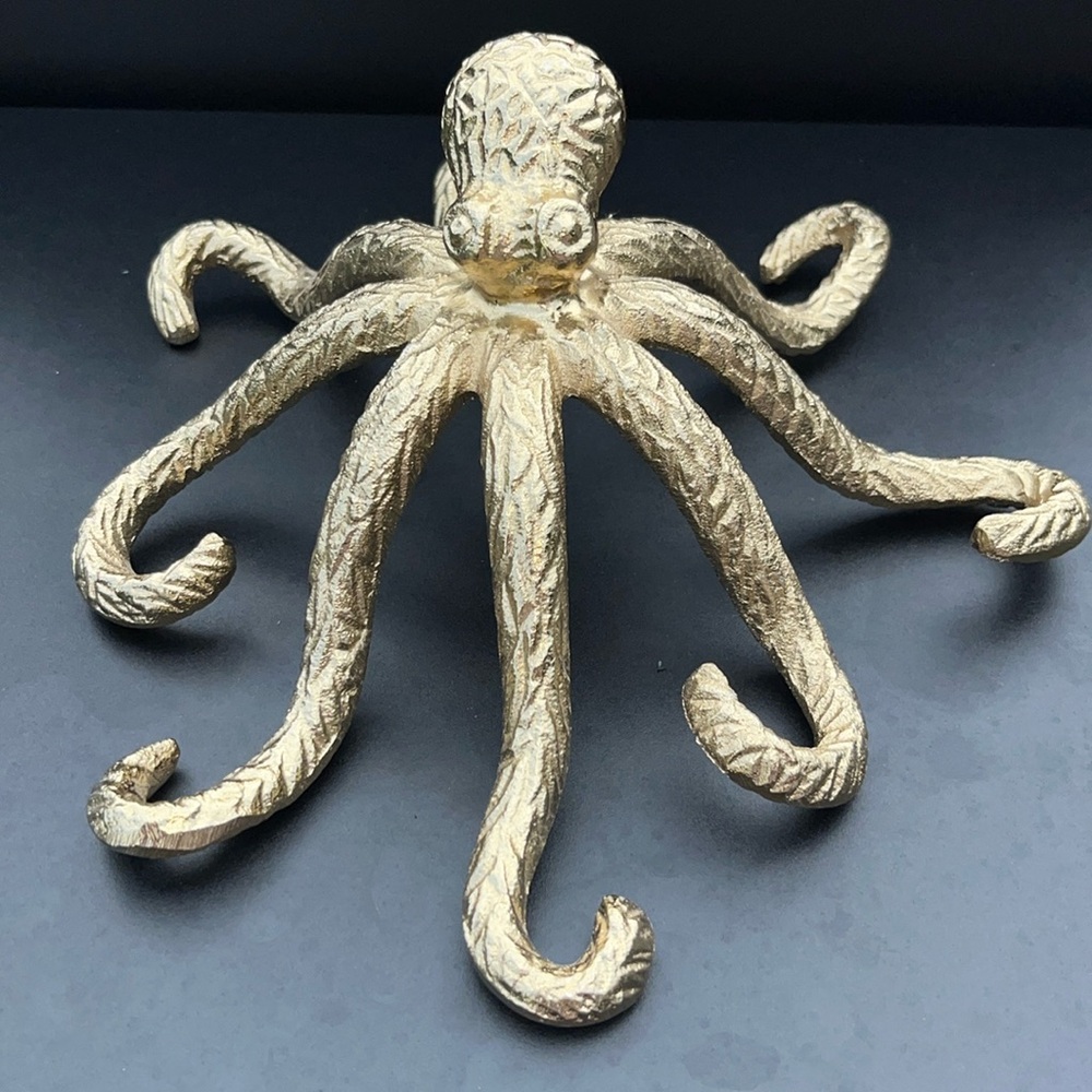 Gold Metal Octopus Decor